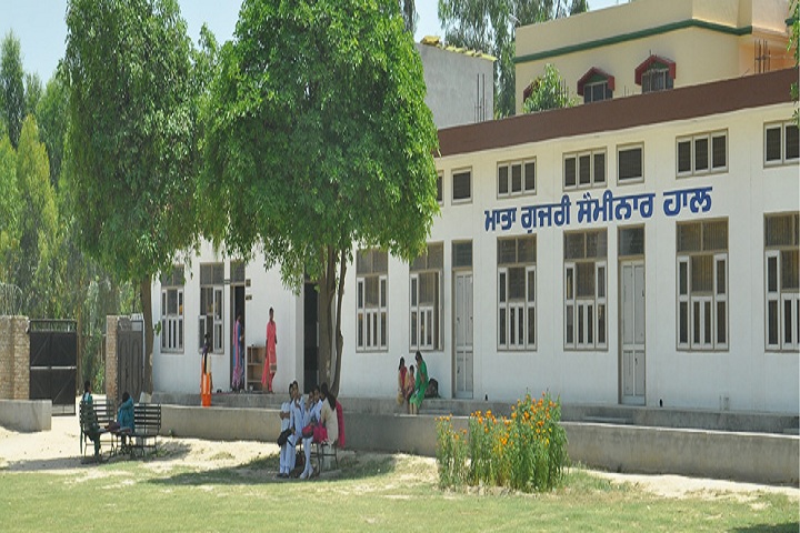 https://cache.careers360.mobi/media/colleges/social-media/media-gallery/10131/2019/3/27/Campus of Bhag Singh Khalsa College for Women Abohar_Campus-View.jpg